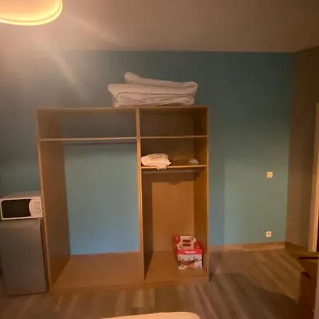 Pour Professionnel En Deplacement بيت ضيافة Tubize